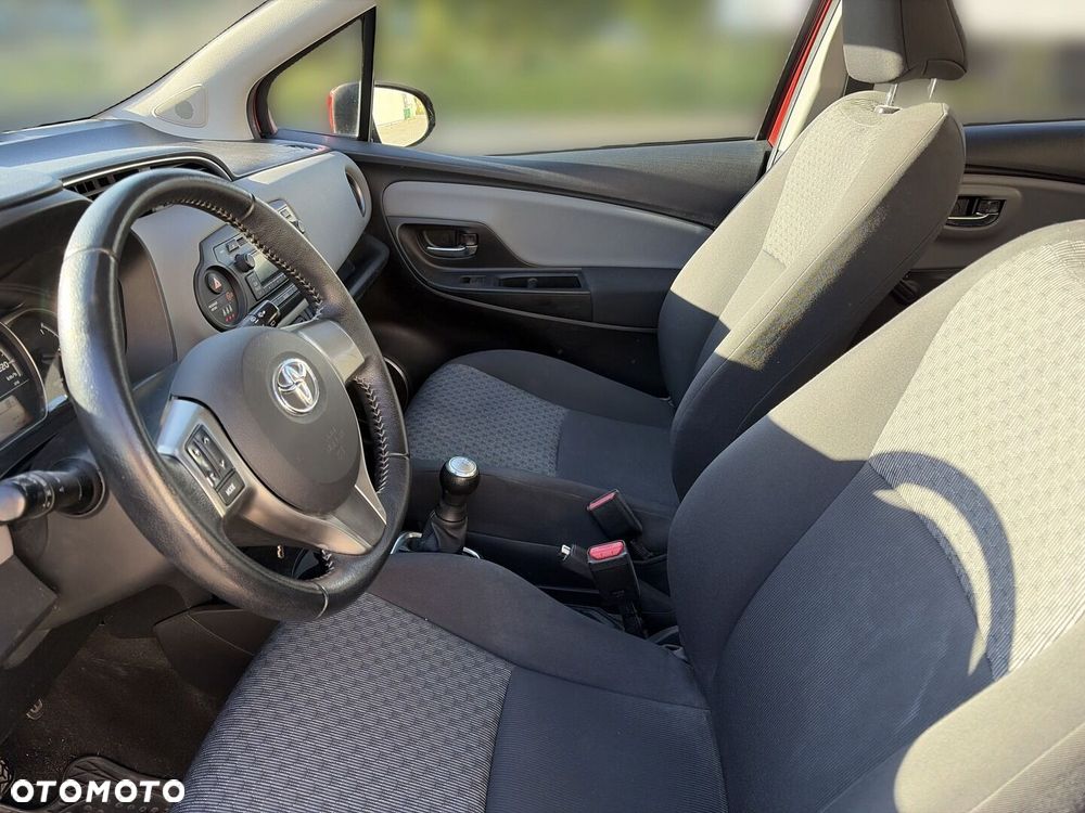 Toyota Yaris 1.0 Active EU6 - 18