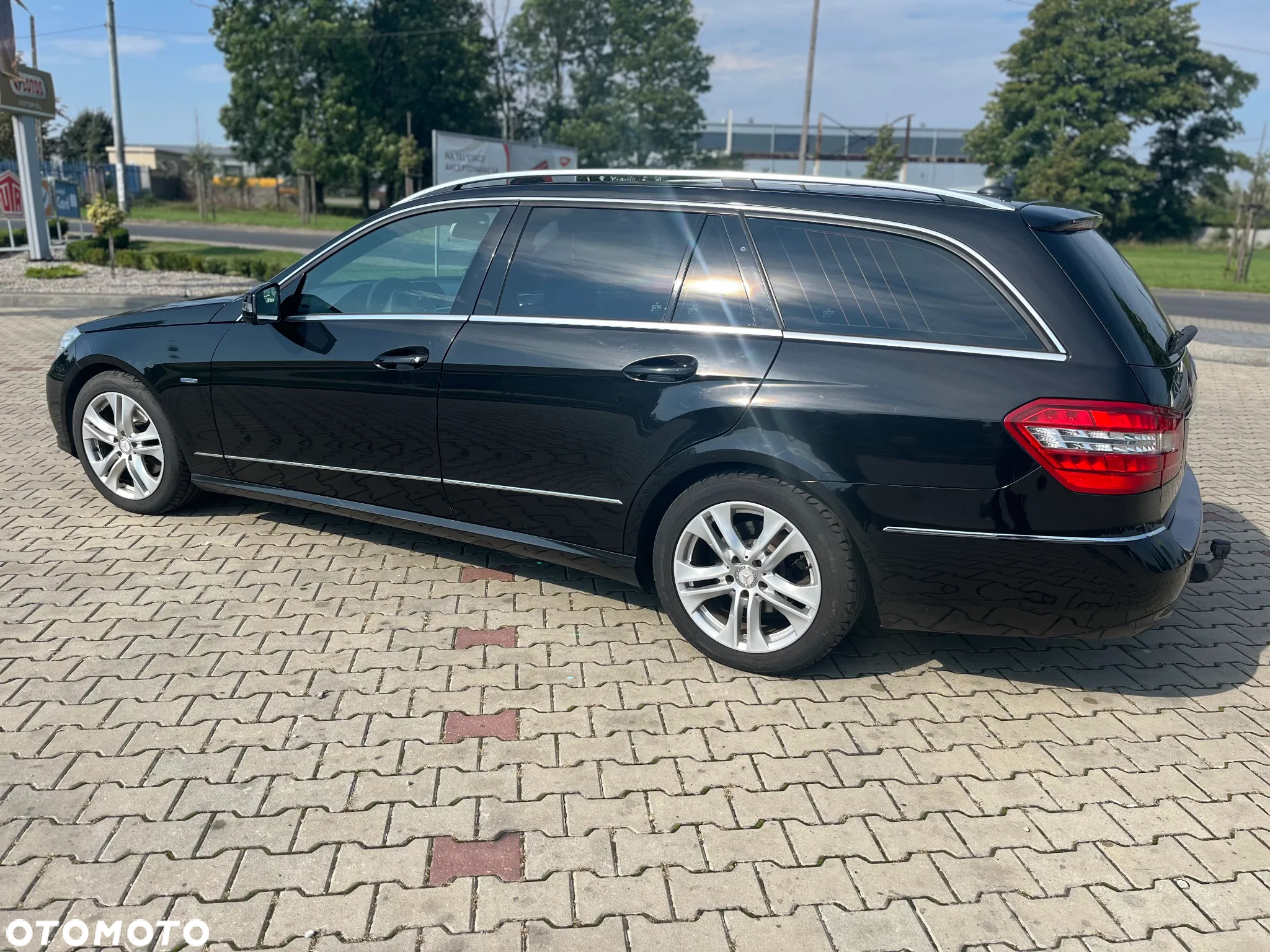 Mercedes-Benz Klasa E 220 T CDI DPF BlueEFFICIENCY Automatik Avantgarde - 7