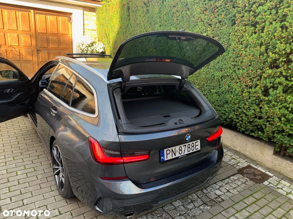 BMW Seria 3 320d xDrive M Sport Shadow - 12