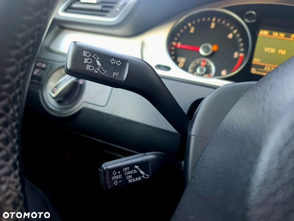 Volkswagen Passat - 27