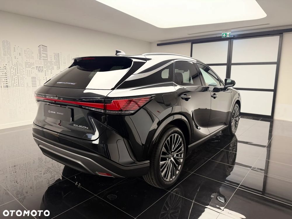 Lexus RX 450h+ Omotenashi - 8