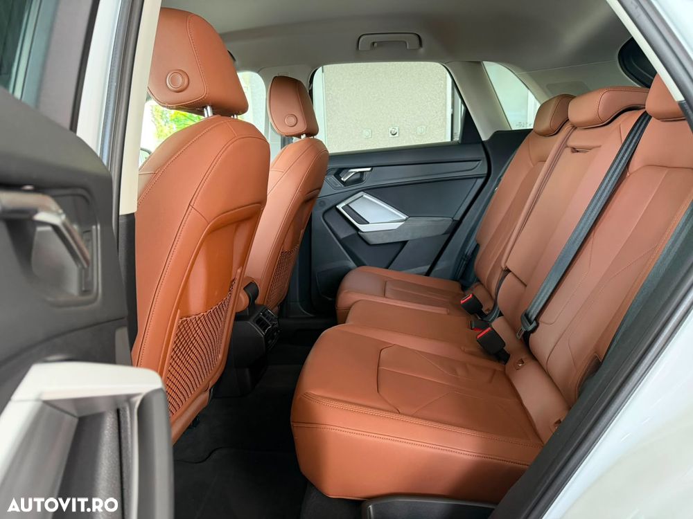 Audi Q3 - 18