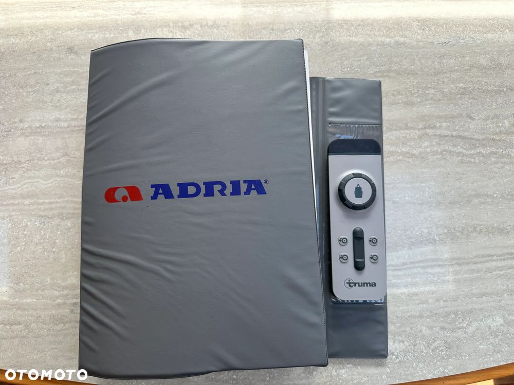 Adria ADORA 613 HT z przedsionkiem Isabella i napędem osi. RATY - 40