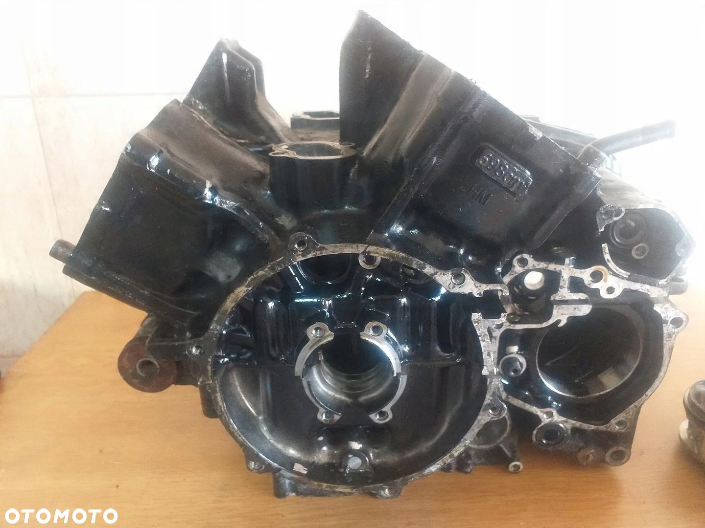 KARTERY BLOK SILNIKA TŁOKI HONDA MAGNA VF700 RC21E - 5