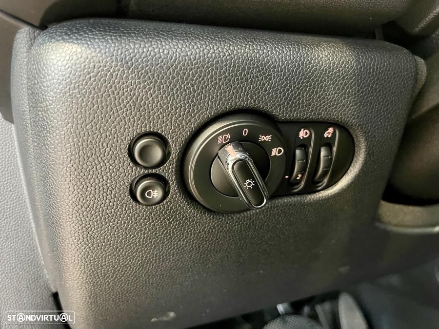 MINI 3 Portas Cooper SE Premium P. Classic - 14