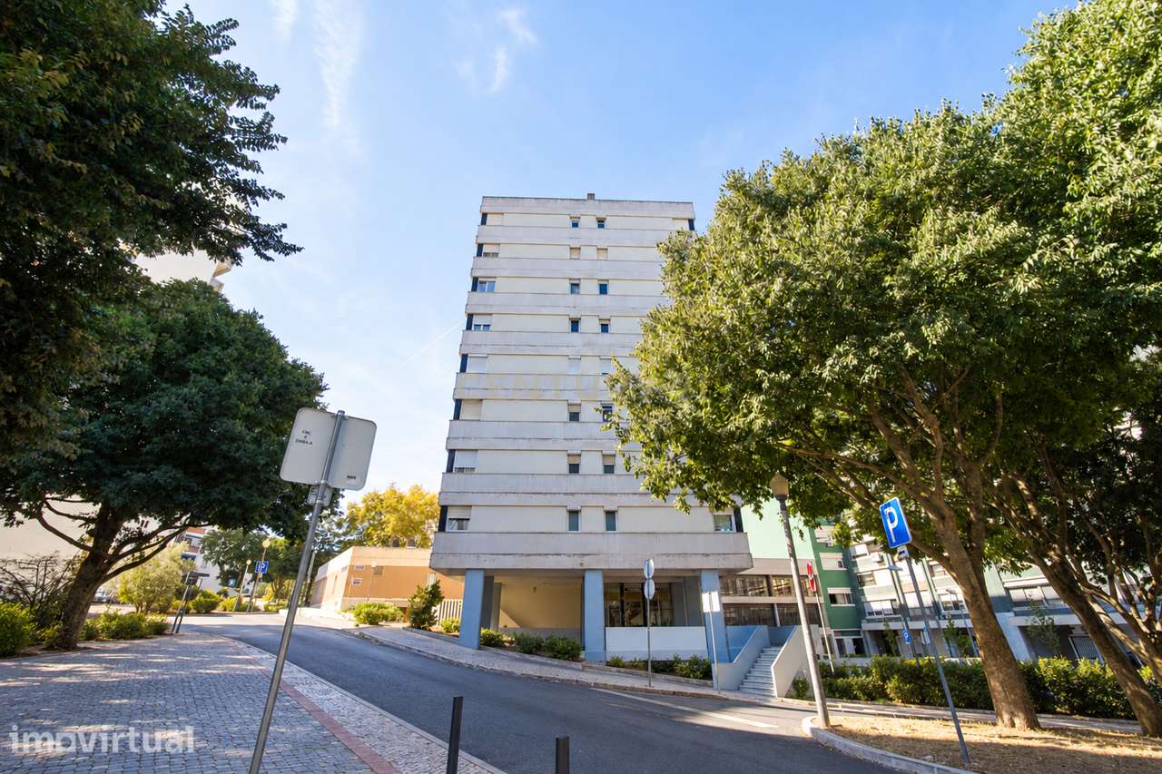 Apartamento T4+1 totalmente remodelado – Olivais, Lisboa - Grande imagem: 2/42