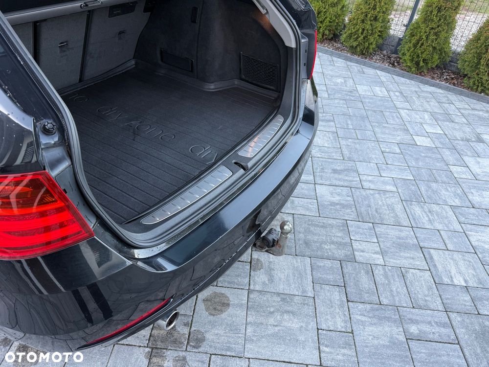 BMW Seria 3 320d Touring Sport Line - 24