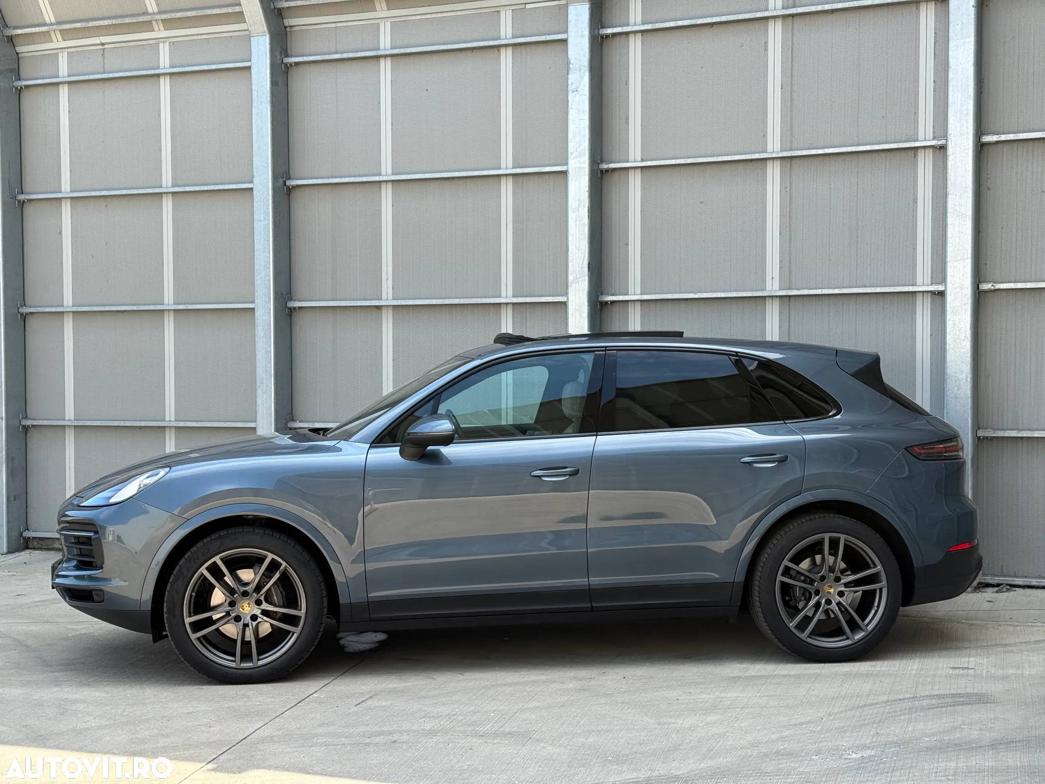 Porsche Cayenne Standard - 4