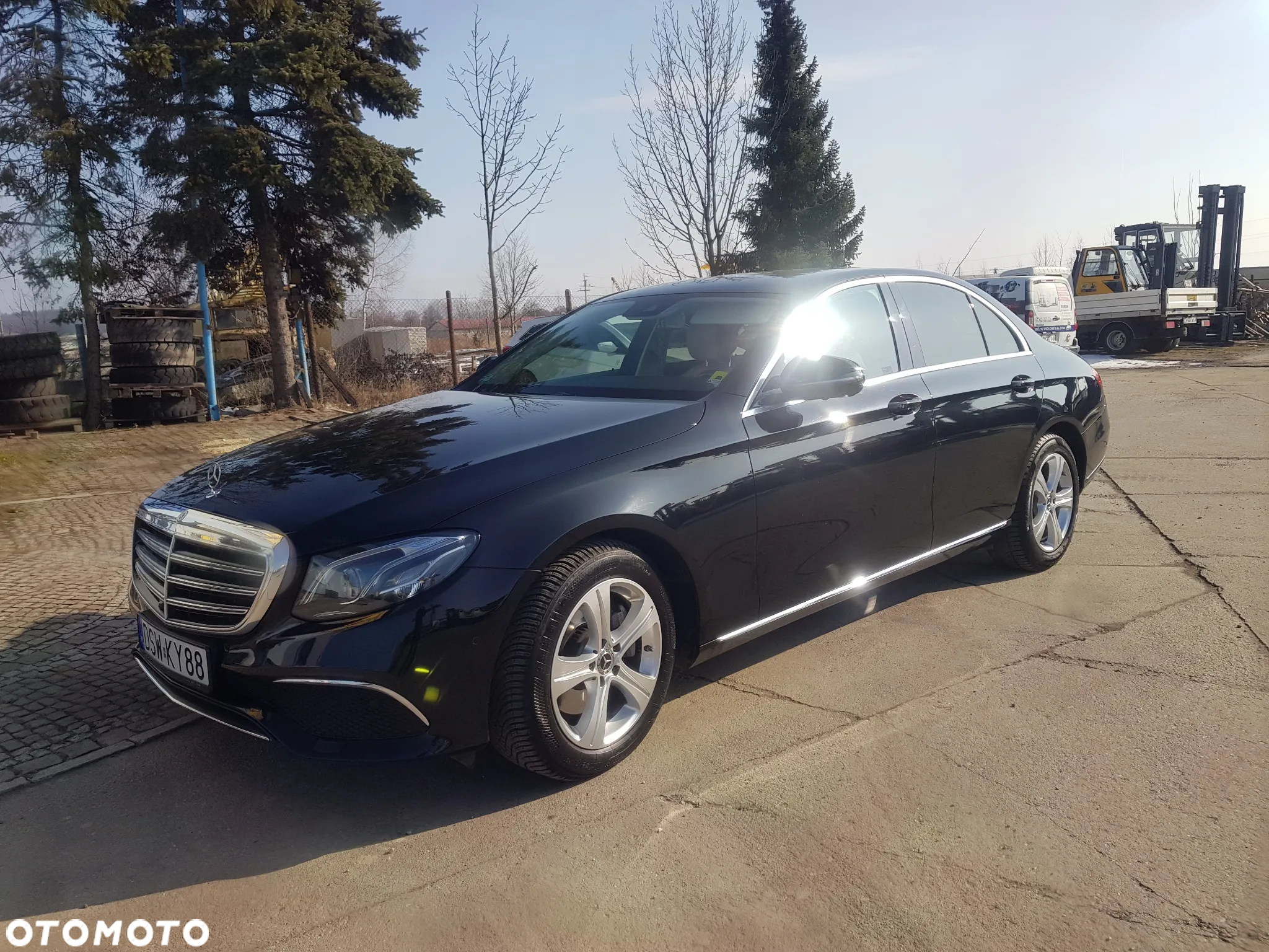Mercedes-Benz Klasa E 220 d 4-Matic Business Edition 9G-TRONIC - 2