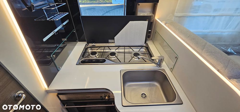 McLOUIS NEVIS 879G - 12