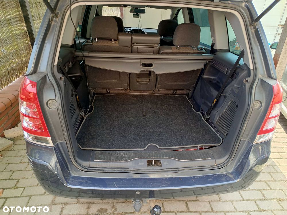 Opel Zafira - 1