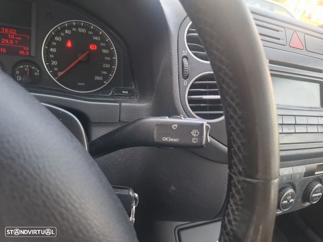 VW Golf Plus 1.9 TDi Trendline AC - 16