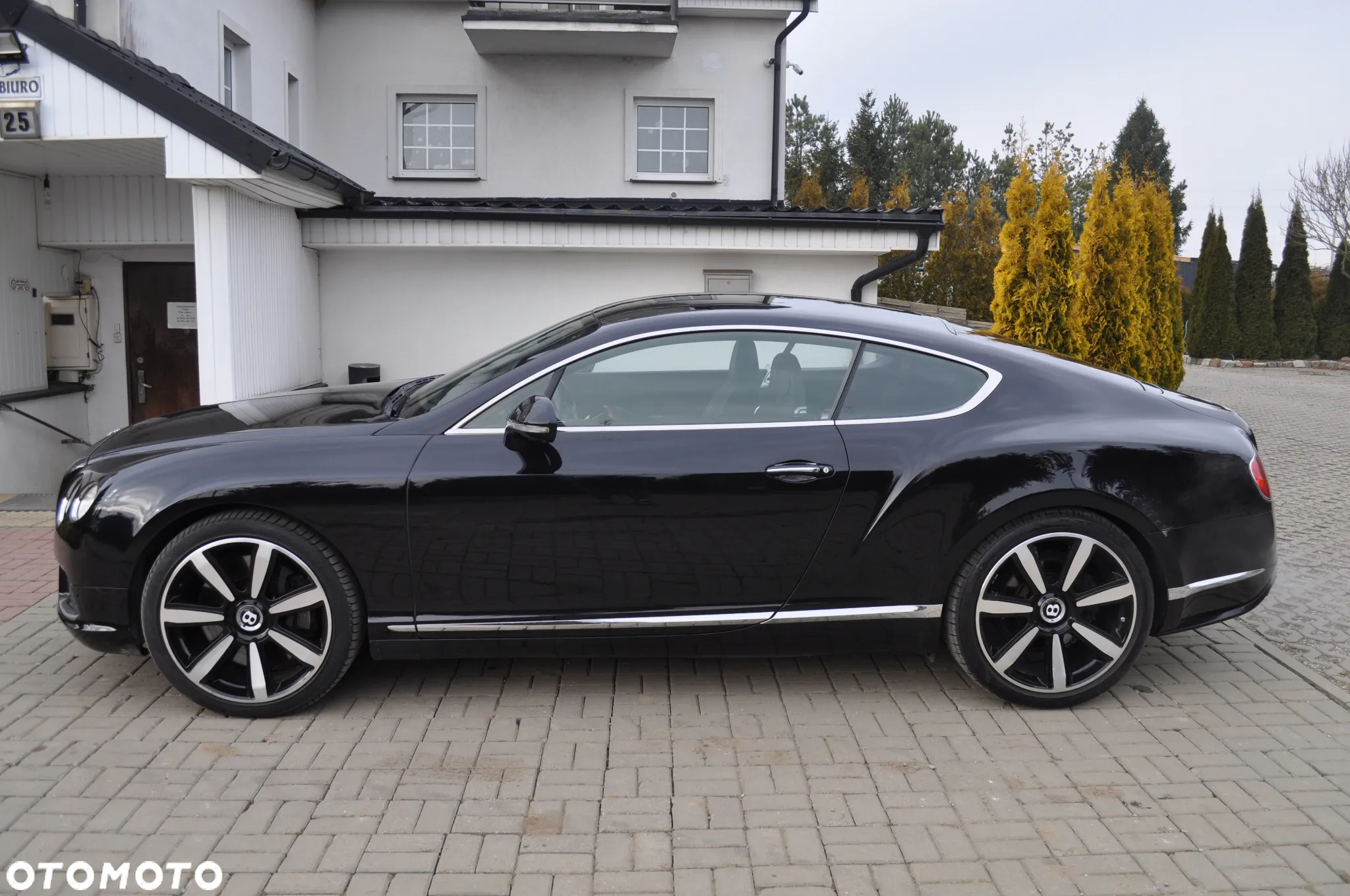 Bentley Continental GT V8 Convertible - 4