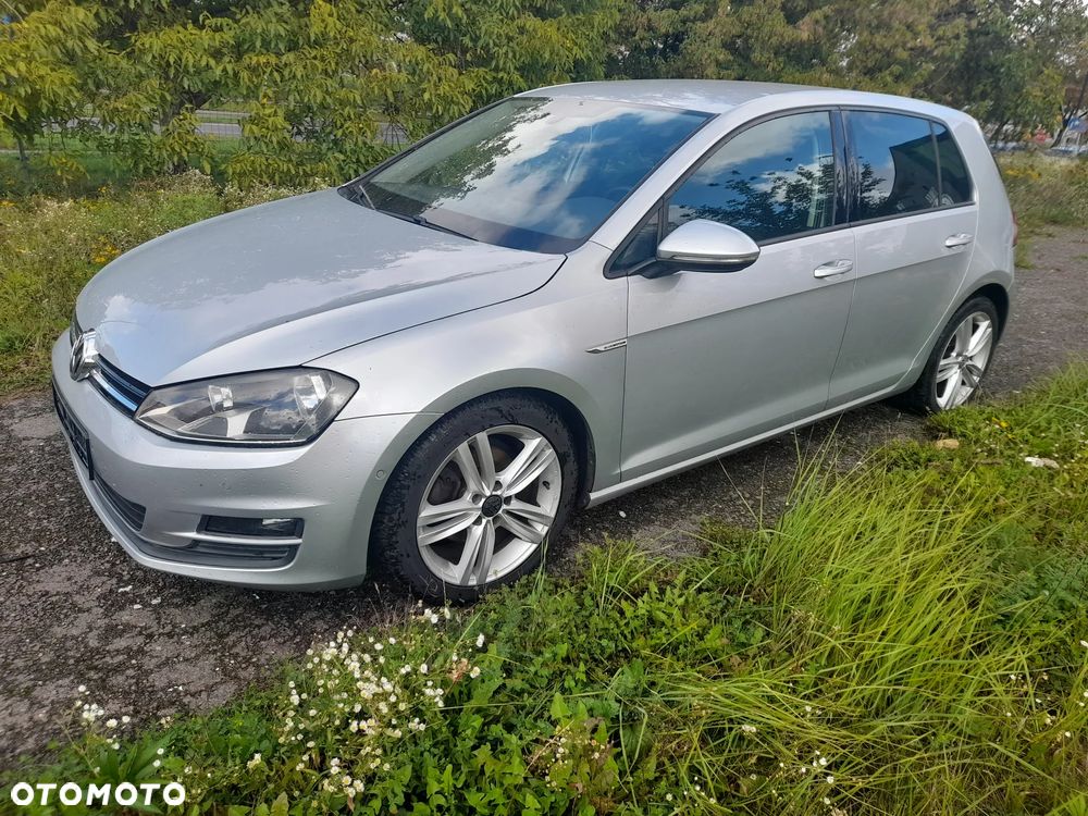 Volkswagen Golf - 6