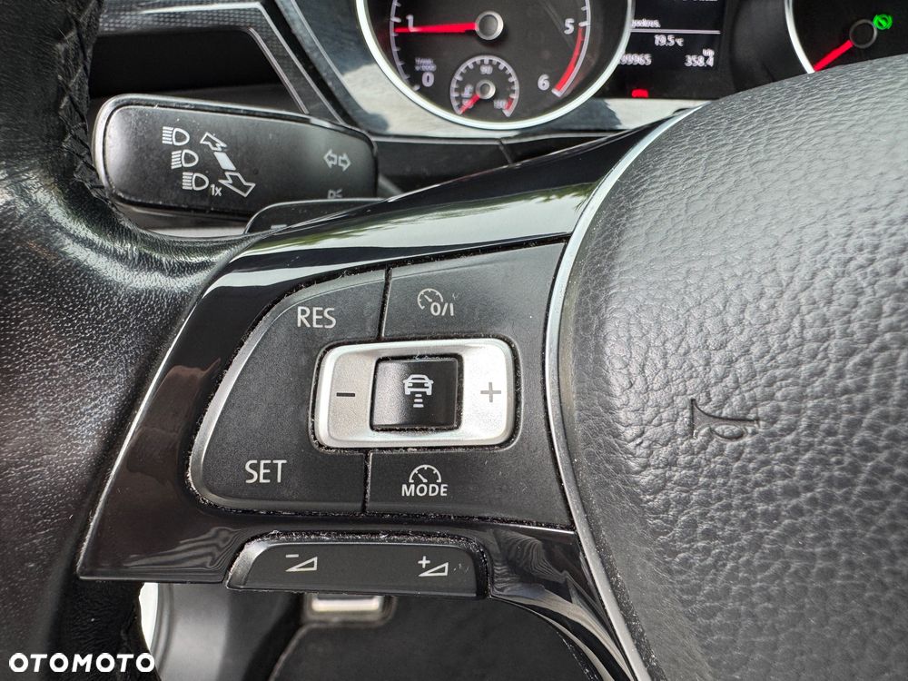 Volkswagen Touran 2.0 TDI SCR (BlueMotion Technology) DSG SOUND - 17