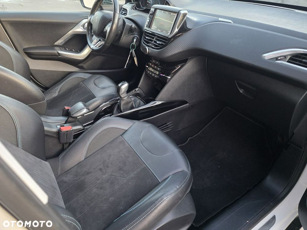 Peugeot 2008 1.2 Pure Tech Crossway S&S - 32