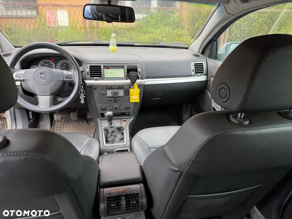 Opel Vectra 1.9 CDTI Cosmo - 10
