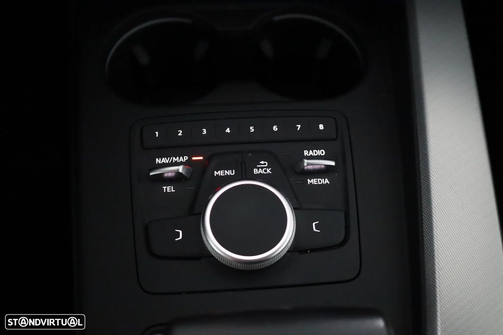 Audi A4 2.0 TDI S-line S tronic - 18