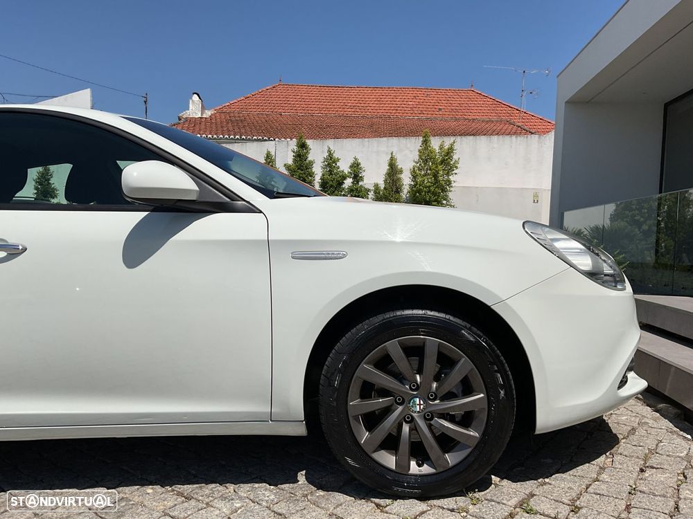 Alfa Romeo Giulietta 1.6 JTDM Exclusive - 16