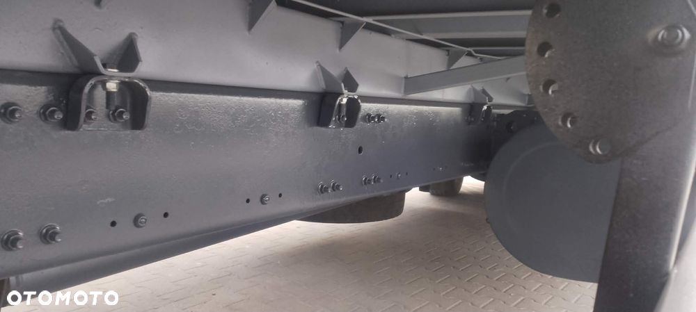 Renault Premium 280 - 18