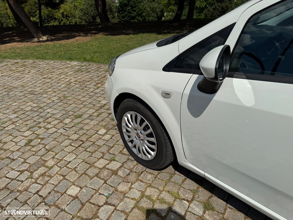 Fiat Punto 1.3 M-Jet Lounge S&S - 32