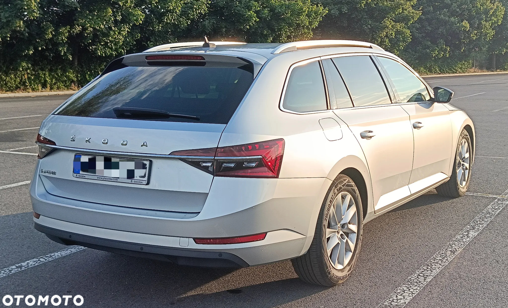 Skoda Superb Combi 2.0 TDI DSG Premium Edition - 8