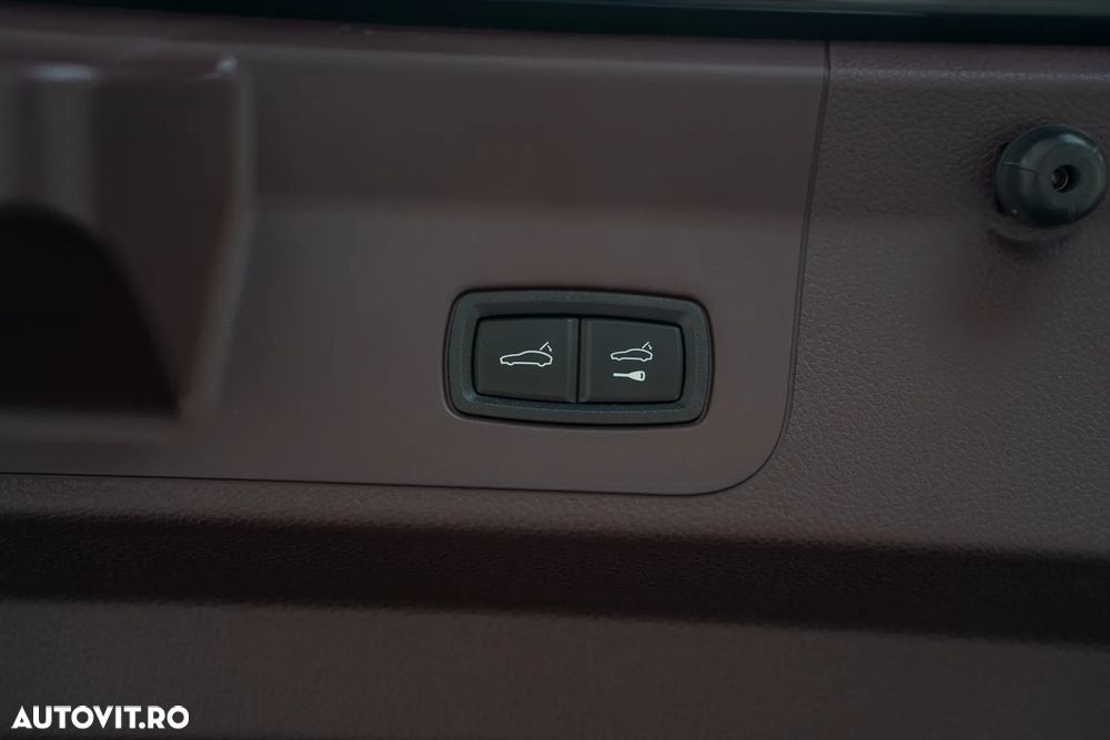 Porsche Panamera - 32