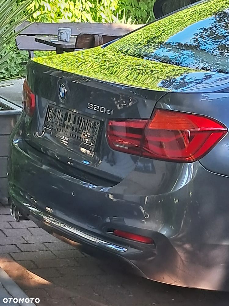 BMW Seria 3 320d Efficient Dynamics Luxury Line Purity - 32