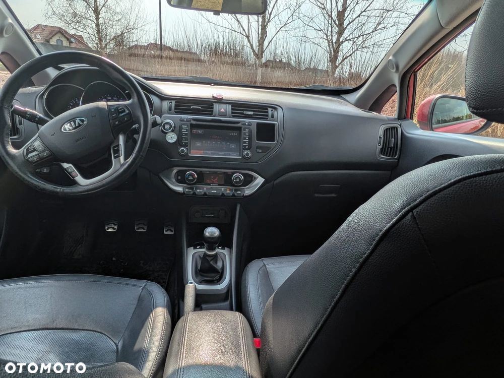 Kia Rio - 10