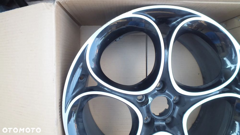 Felga aluminiowa 19 x 8 Alfa Romeo Giulia 156144302 - 4
