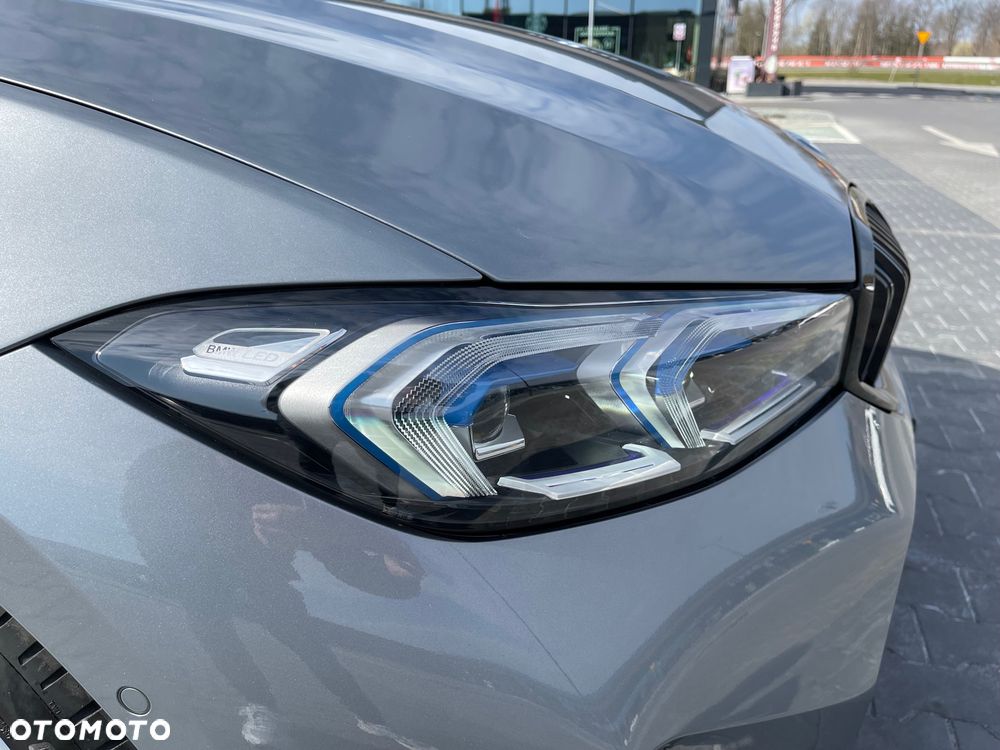 BMW Seria 3 318i M Sport - 24