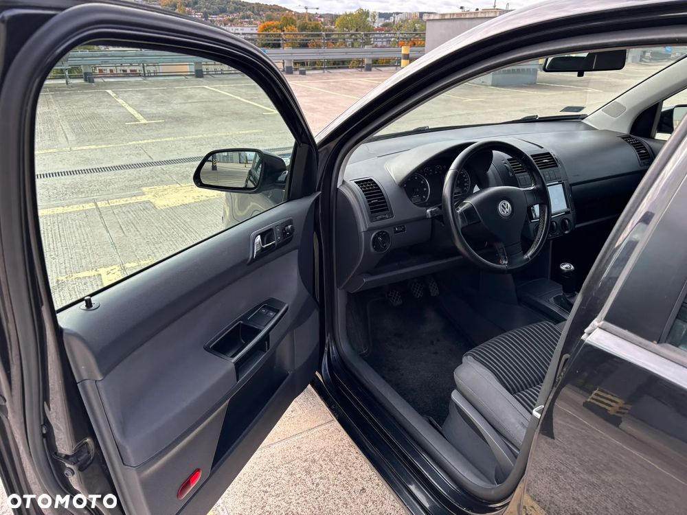 Volkswagen Polo 1.4 - 12