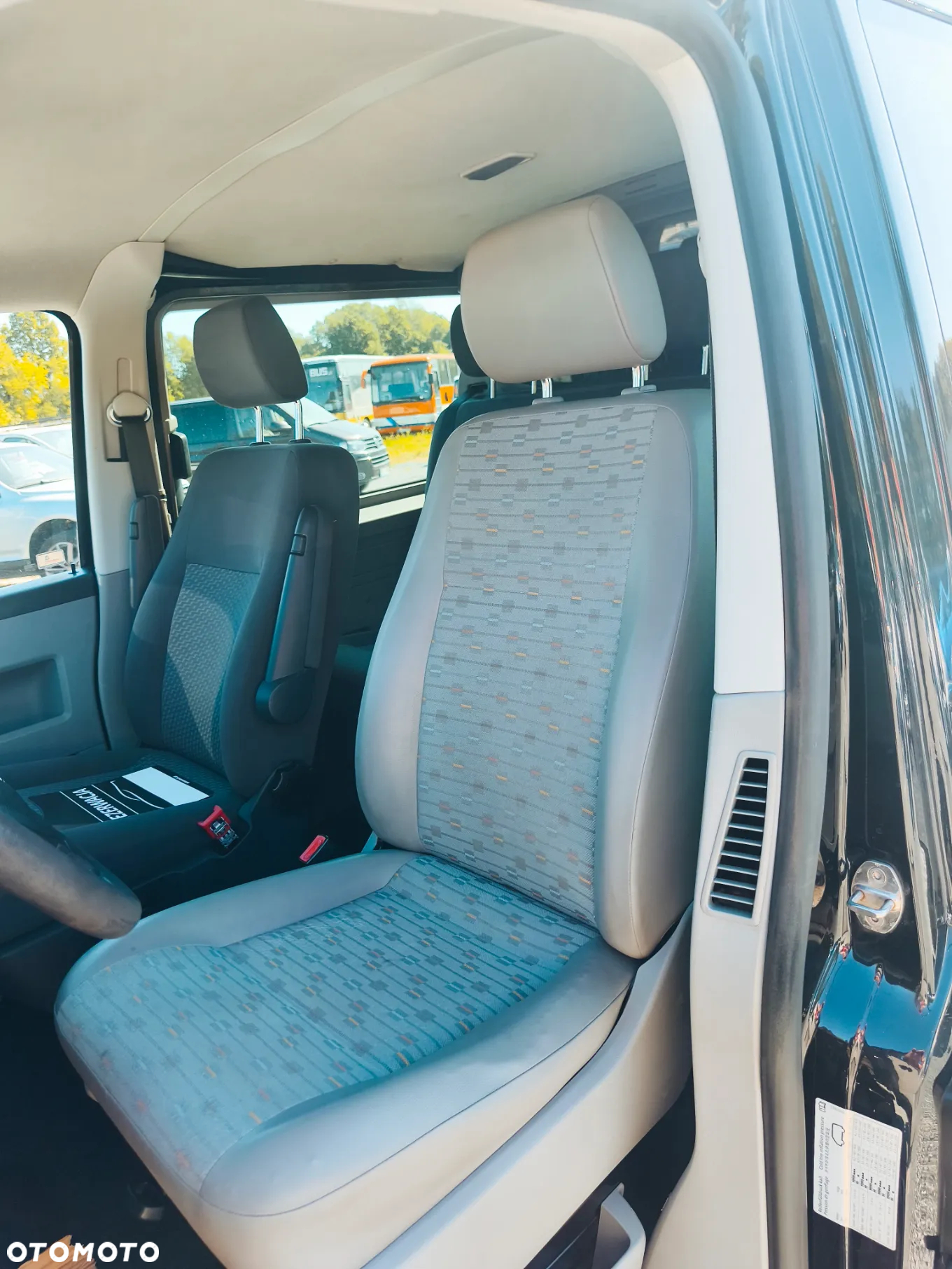 Volkswagen Transporter - 12