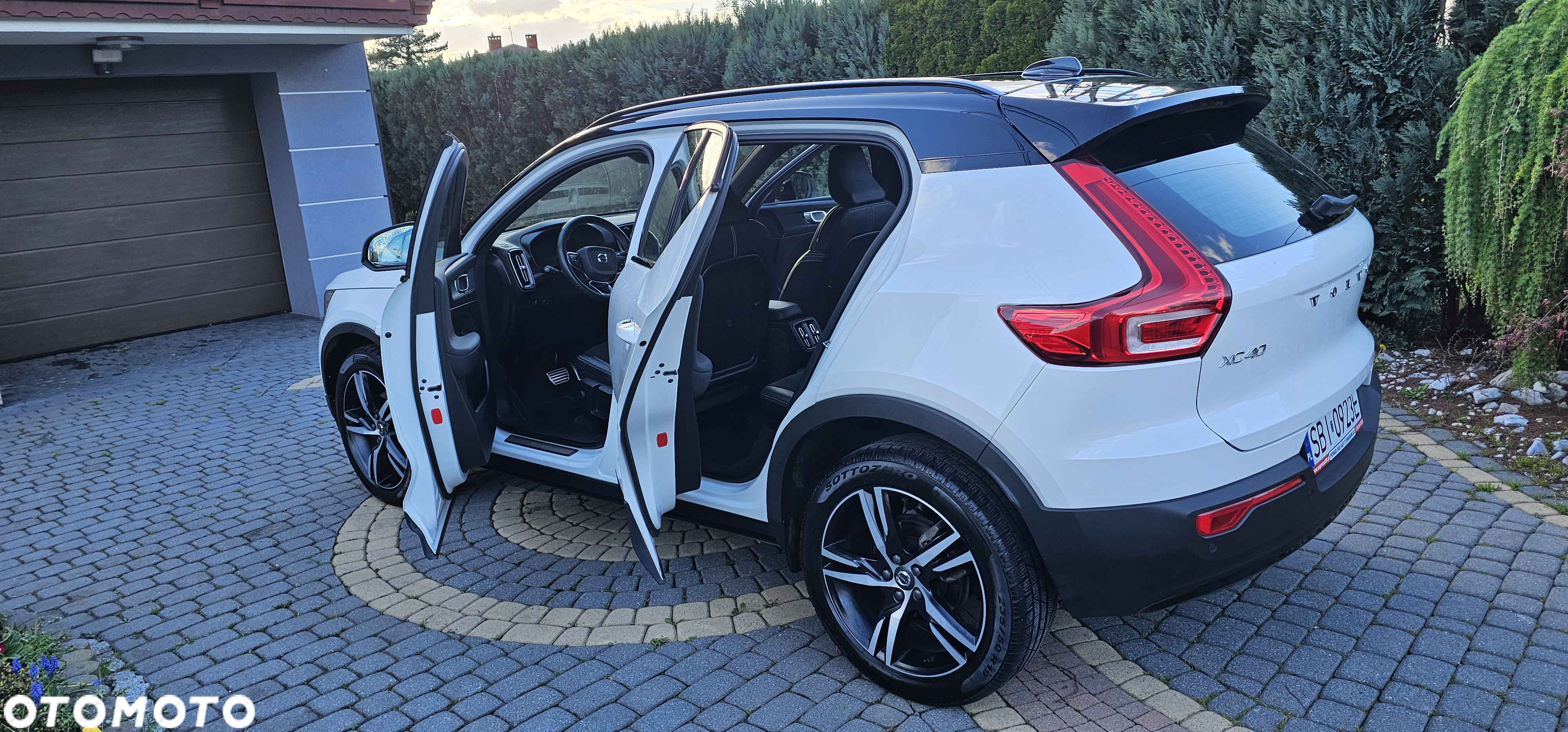Volvo XC 40 T3 R-Design - 14