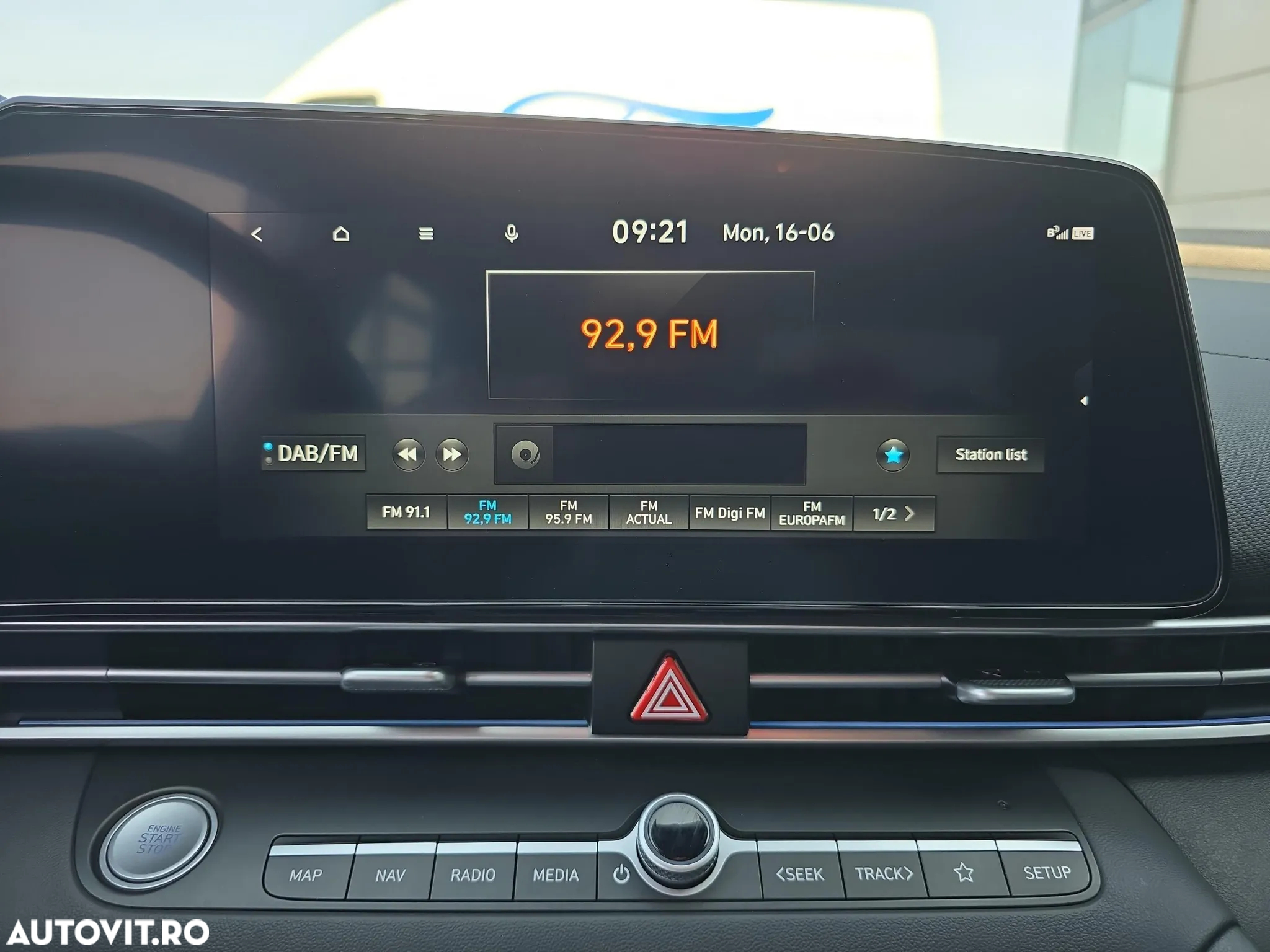 Hyundai Elantra - 19