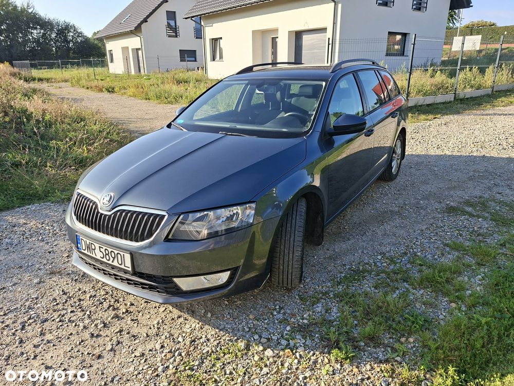 Skoda Octavia 1.6 TDI Ambition DSG - 2