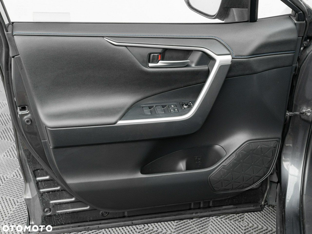 Toyota RAV4 - 13