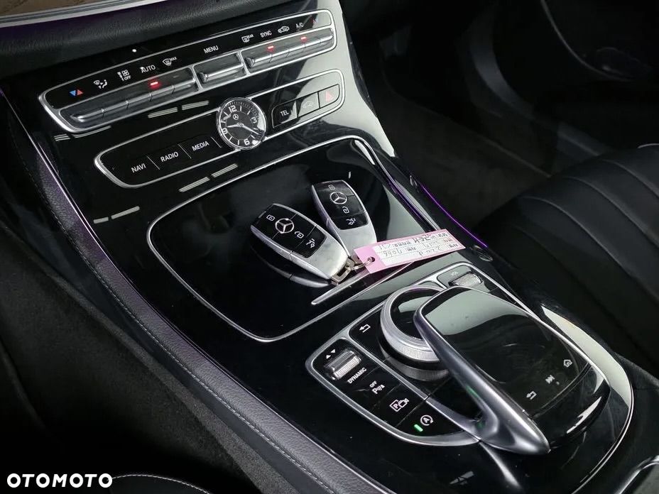 Mercedes-Benz Klasa E 220 d 4Matic All-Terrain 9G-TRONIC Exclusive - 17