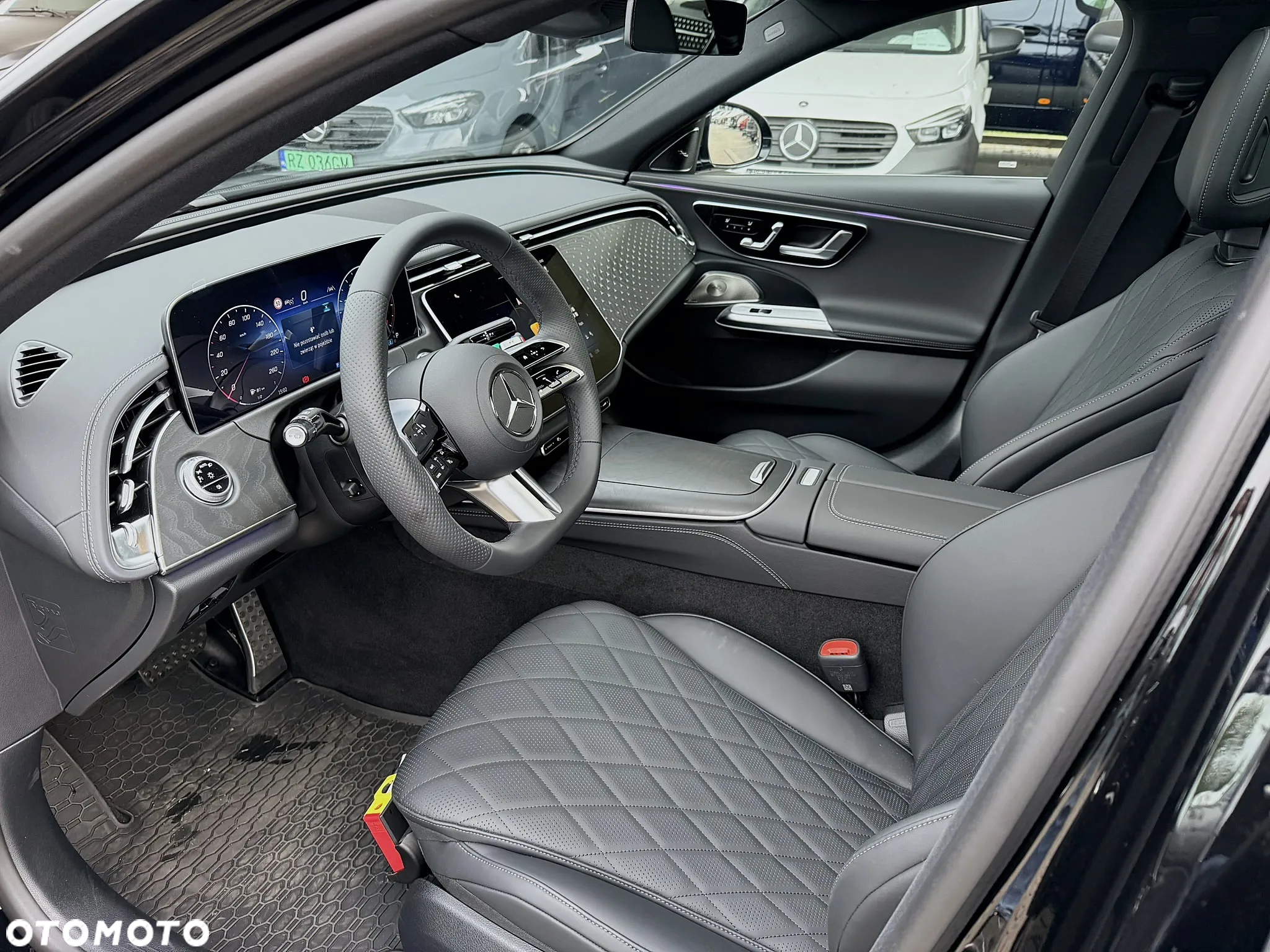 Mercedes-Benz Klasa E 200 mHEV 4-Matic AMG 9G-Tronic - 11