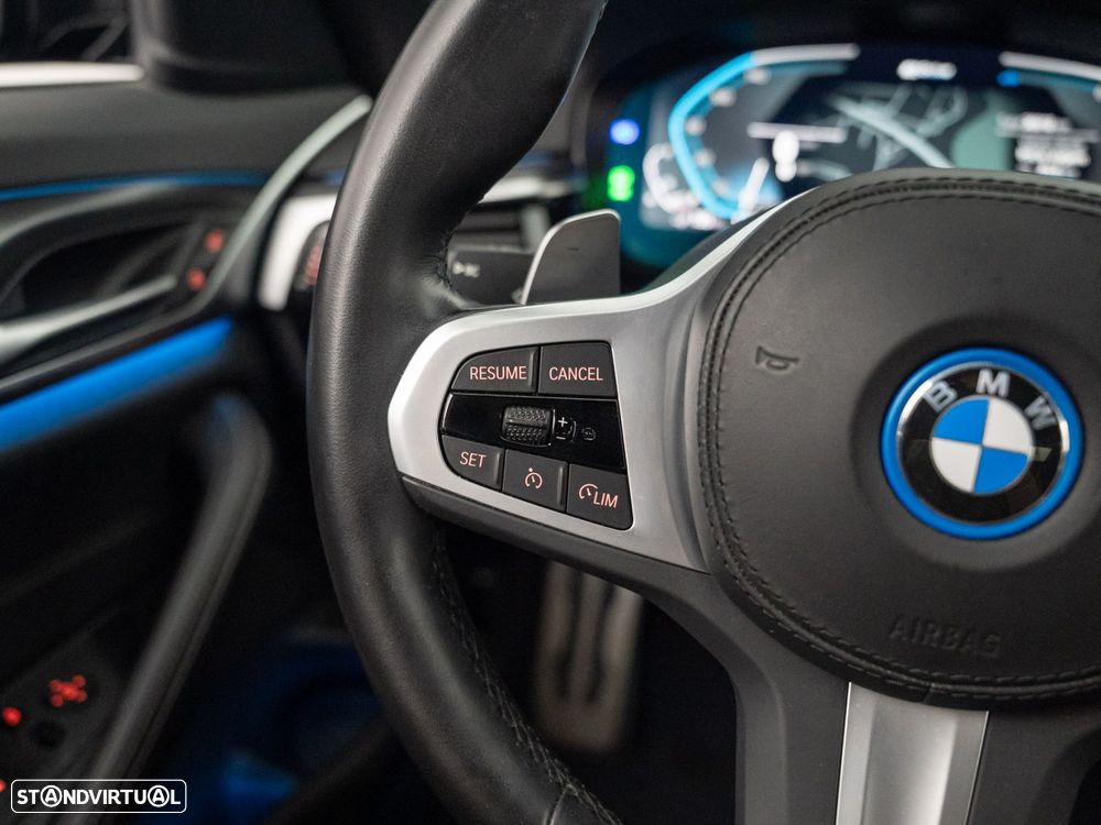 BMW 530 e Pack M - 21