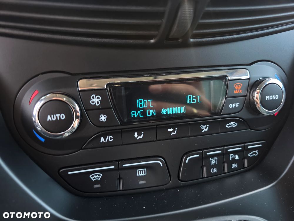 Ford C-MAX 1.6 Ti-VCT Titanium - 17