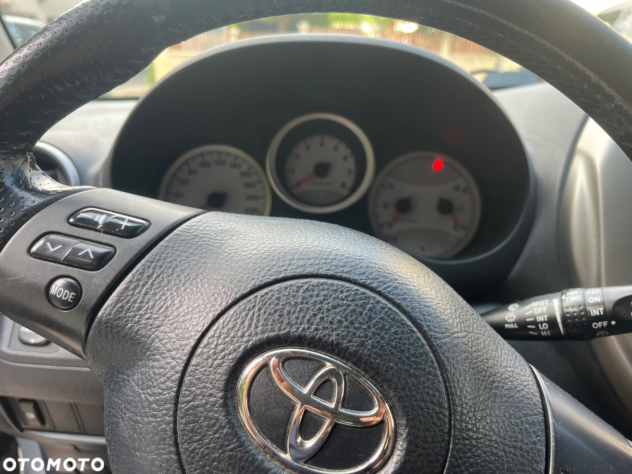 Toyota RAV4 2.0 VVT-i 4x4 - 11