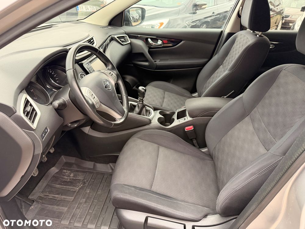 Nissan Qashqai 1.5 dCi Visia - 6