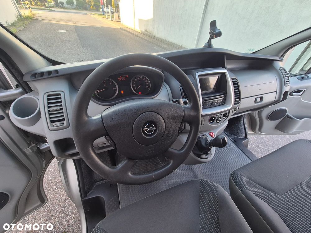 Opel Vivaro - 19