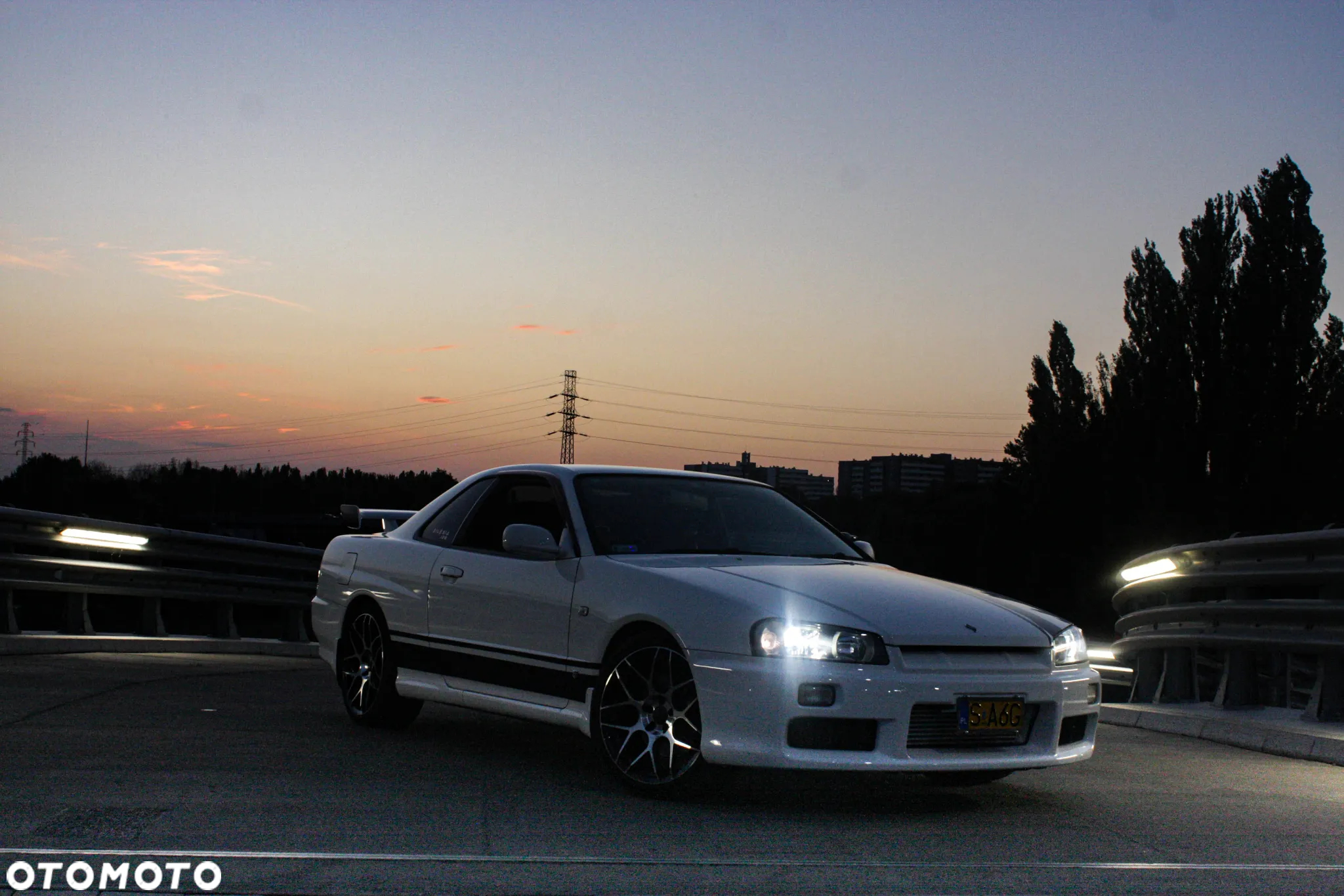Nissan Skyline - 24