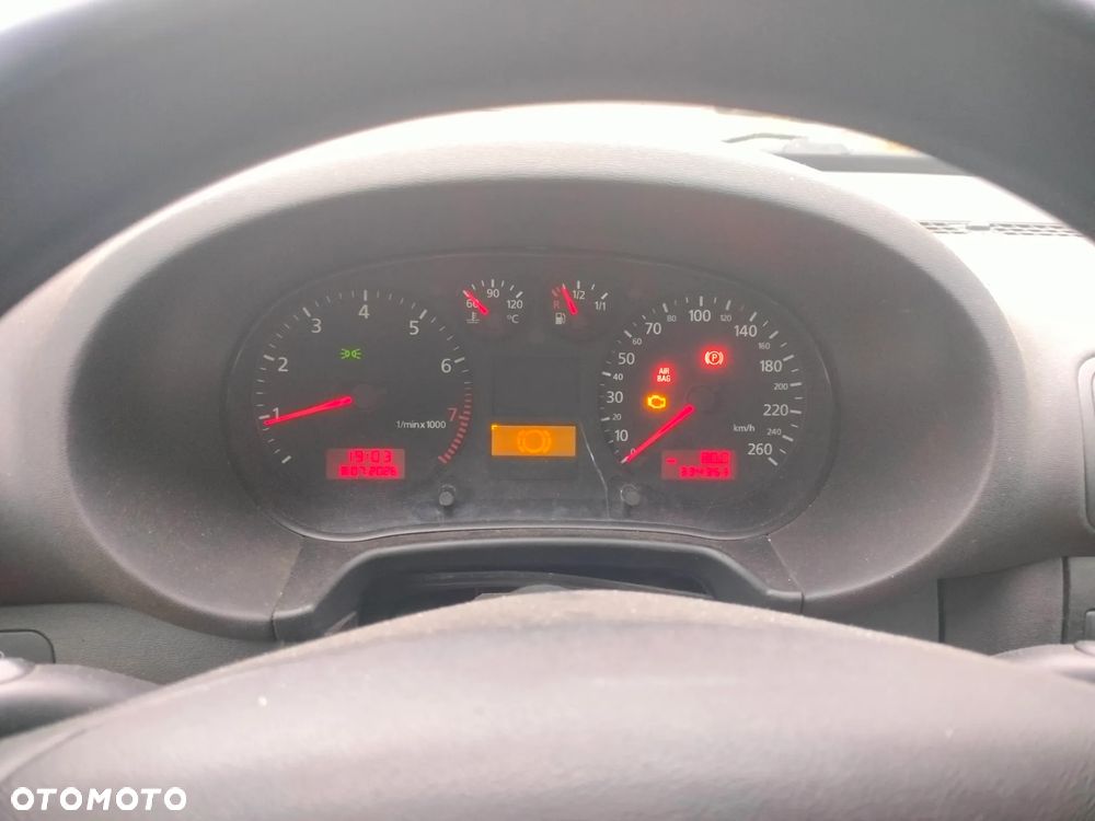 Audi A3 3-drzwiowe 1.6 Ambiente - 16
