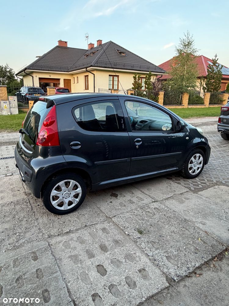 Peugeot 107 1.0 Urban Move - 1