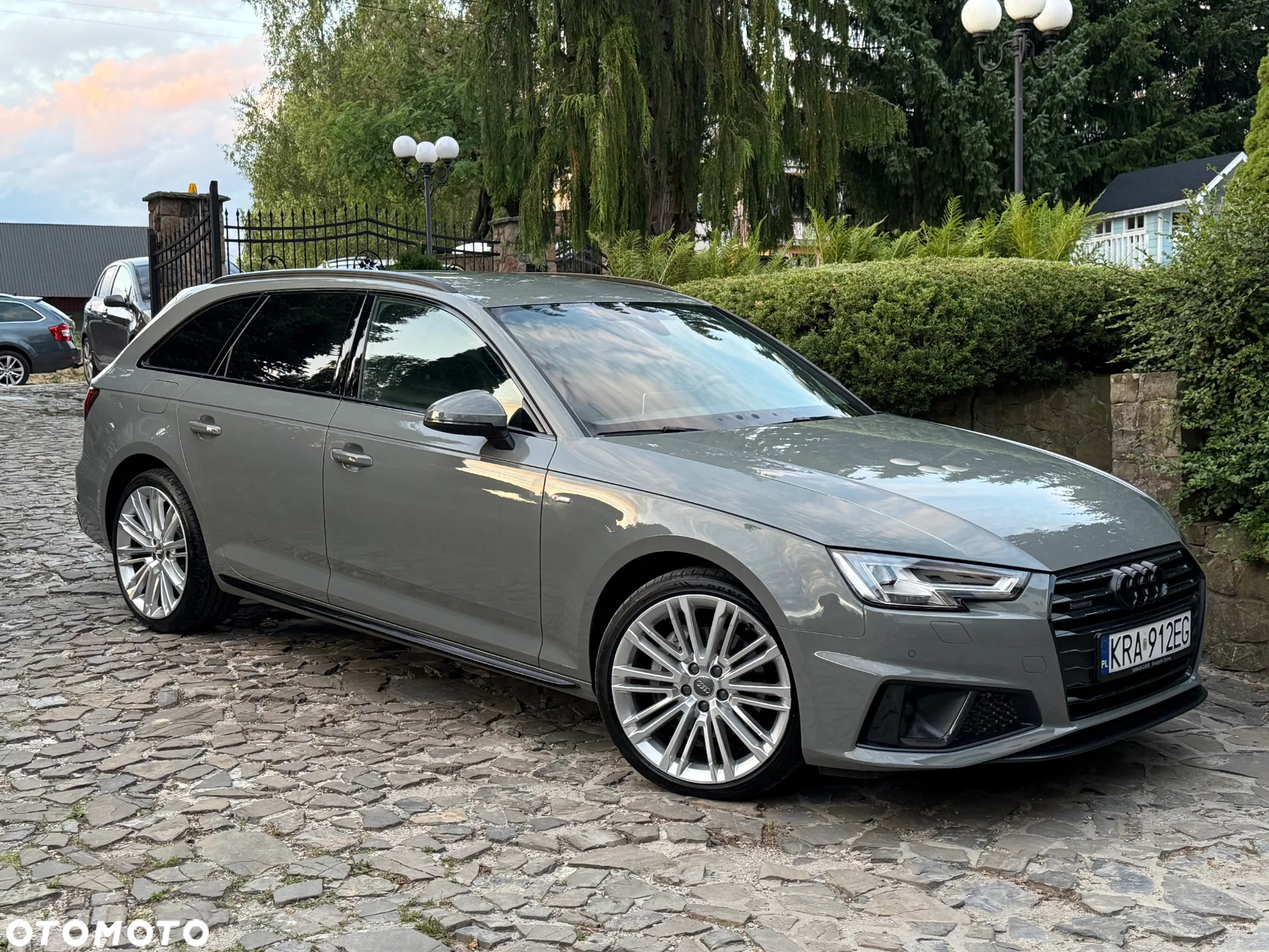 Audi A4 Avant 40 TDI quattro S tronic S line - 12