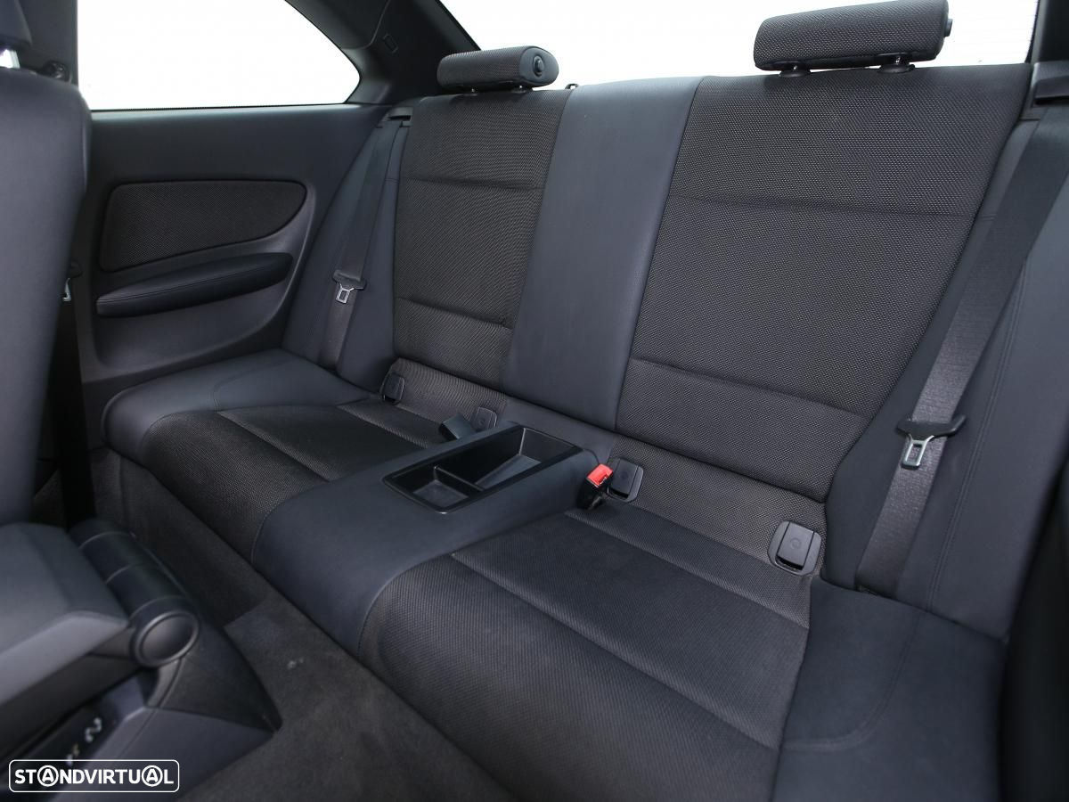 BMW 123 d Cabrio Limited Edition Lifestyle c/ M Sport Pack - 10