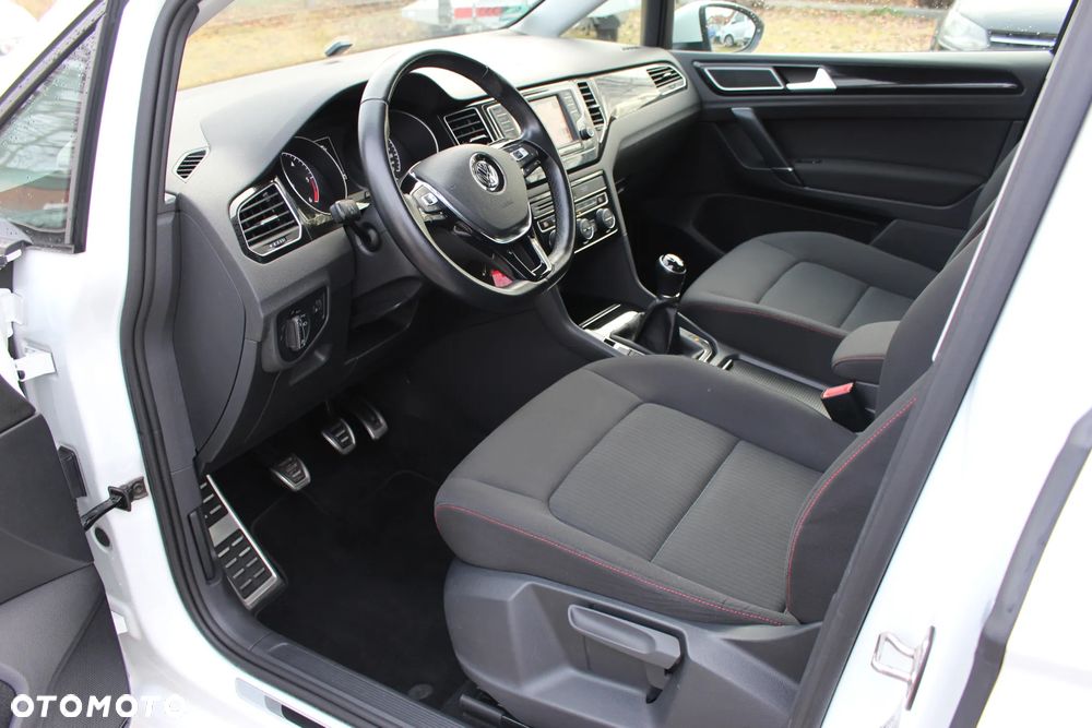 Volkswagen Golf 2.0 TDI SCR Comfortline - 10
